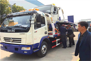 澄海汽车道路救援拖车价格